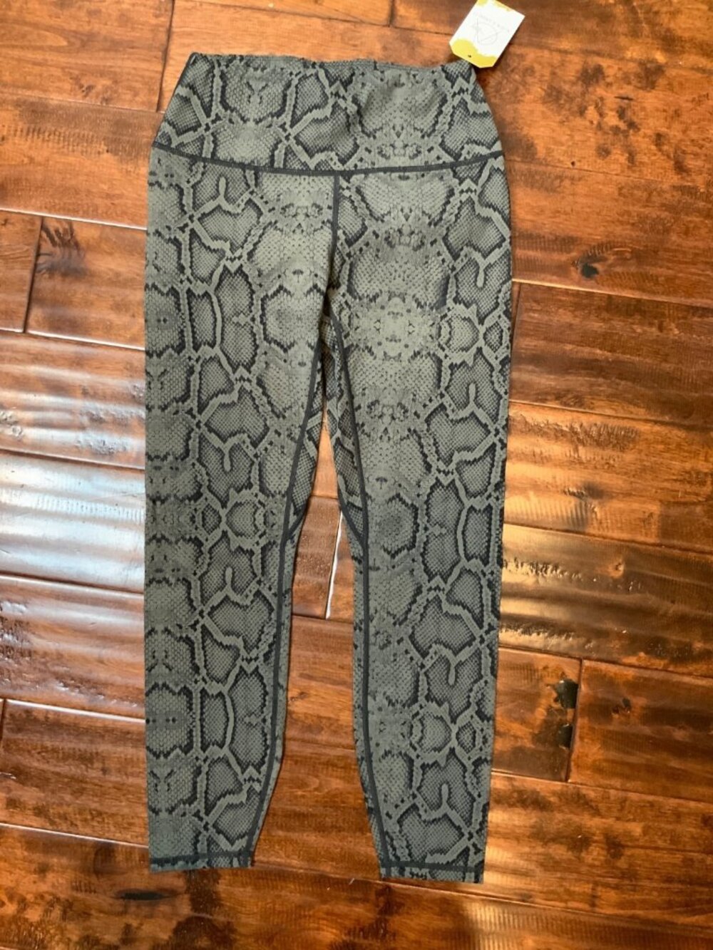 Varley Let's Go Super High Olive Gray Snakeskin Leggings, Size M
